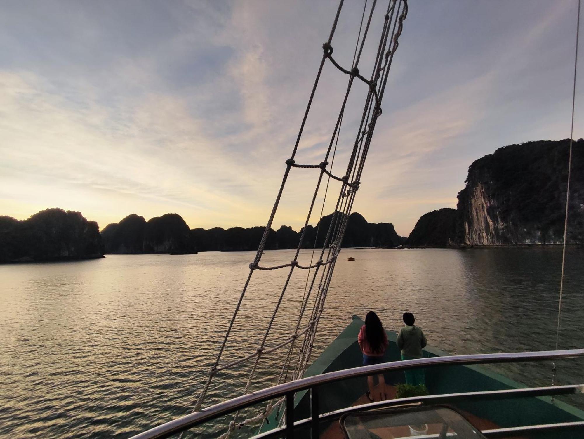 Hotel Venezia Boutique Cruises - Catba Island Chan Chau Exterior foto
